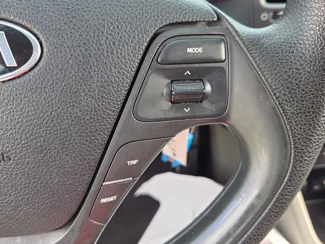 Used 2015 Silver Kia LX image 22
