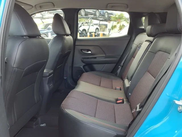 New 2026 Arctic Ice Blue Metallic / Super Black Two-tone Nissan SR image 16