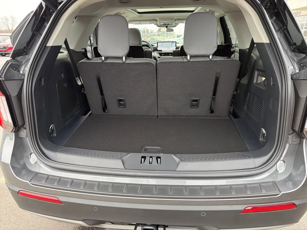 New 2026 Carbonized Gray Metallic Ford Active image 13