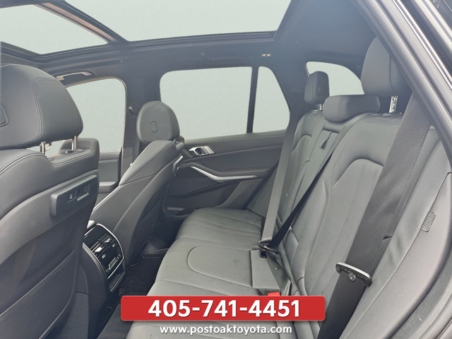 Used 2020 Gray BMW xDrive40i image 21