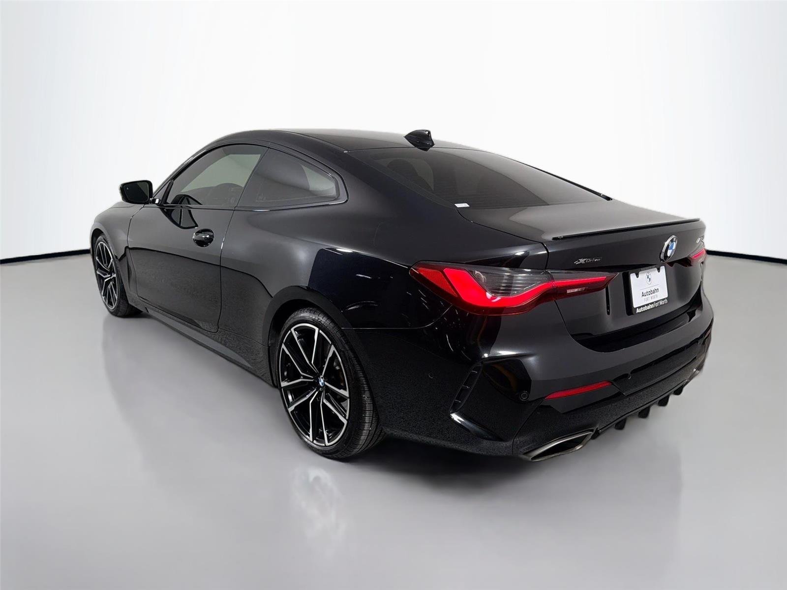 Used 2021 Black Sapphire Metallic BMW M440i xDrive image 7