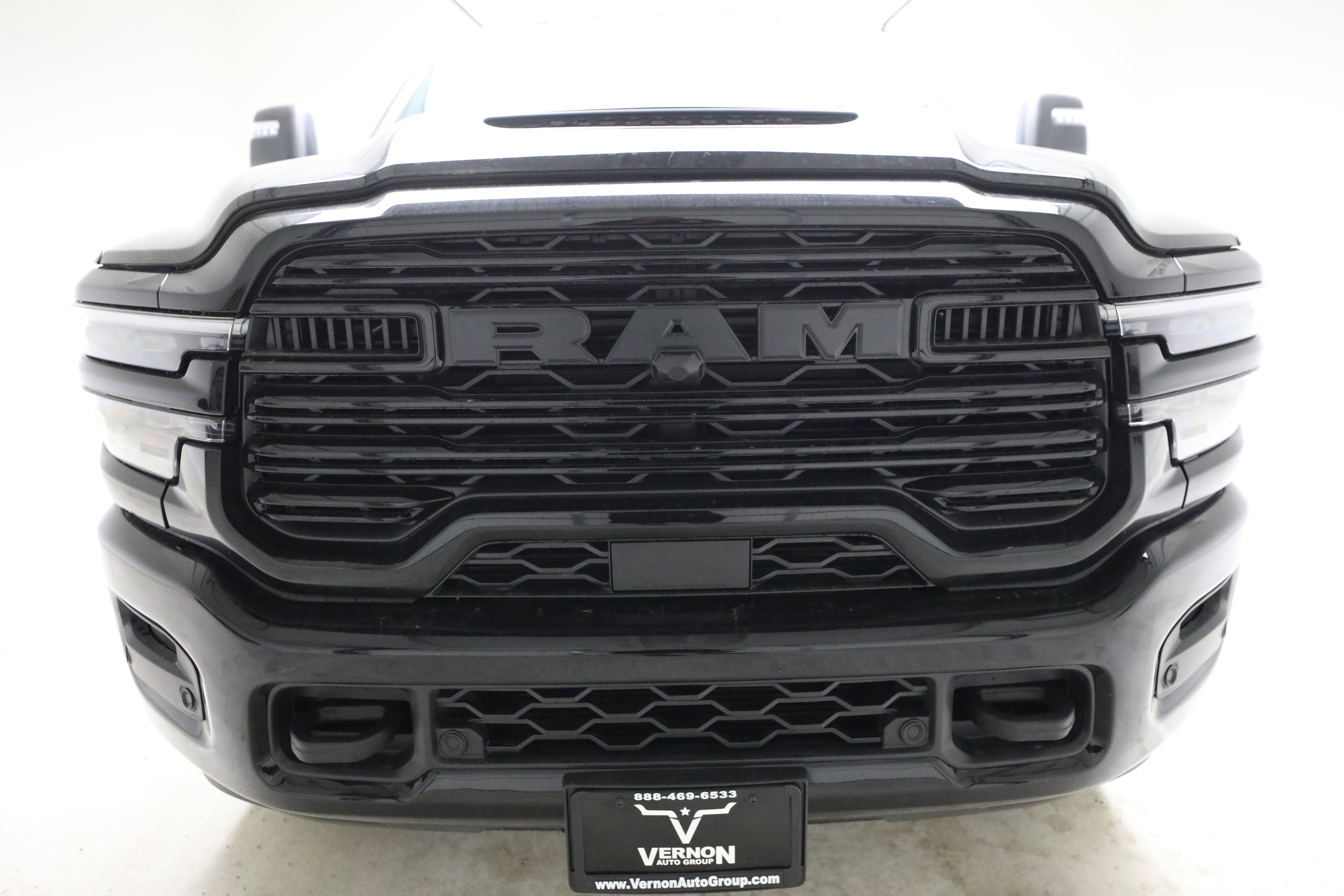 New 2026 Diamond Black Crystal Pearlcoat Ram N image 8