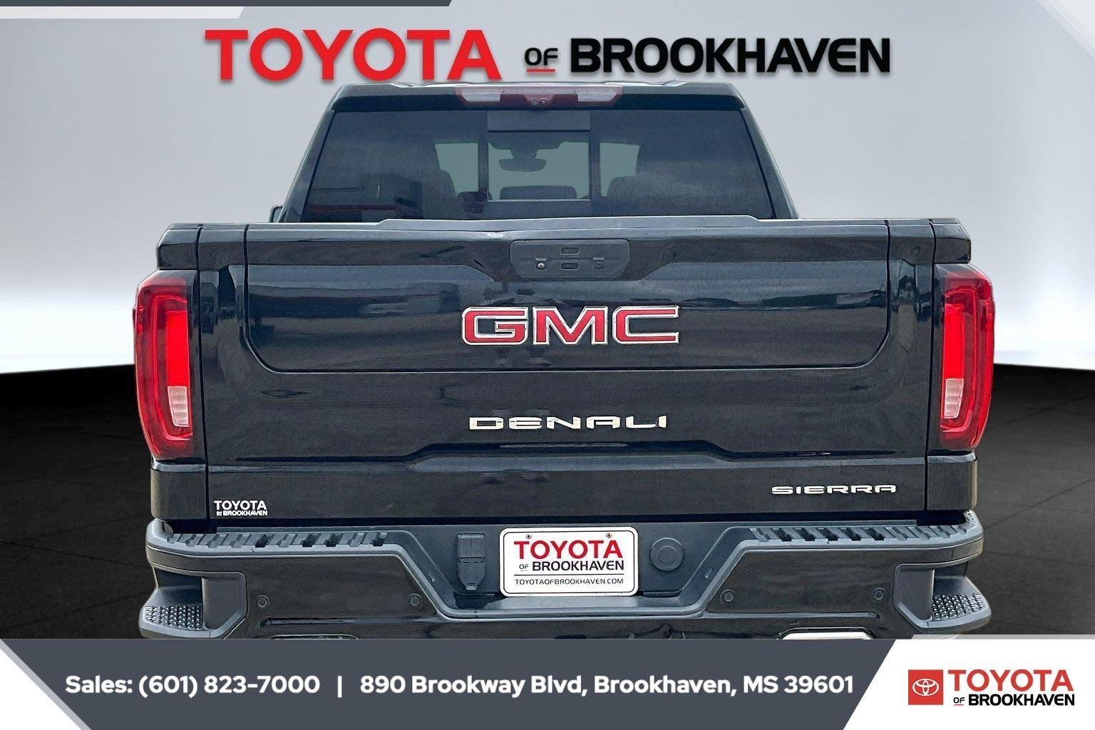 Used 2021 Onyx Black GMC Denali image 4