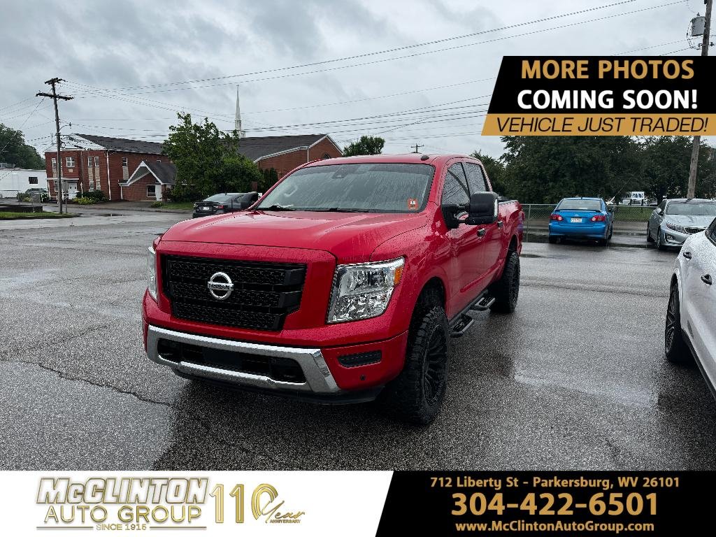 2021 Nissan Titan SV 4X4 Crew Cab's photo