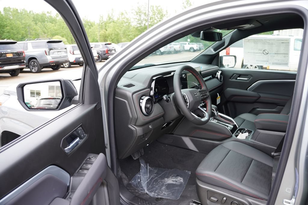2026 Chevrolet Colorado Z71 - Photo 10