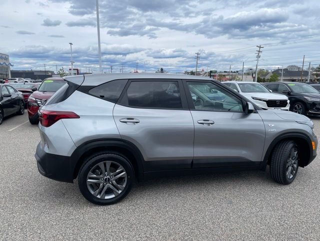 Used 2023 Steel Gray Kia LX image 8
