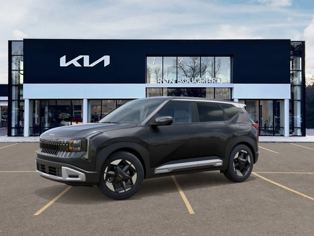 New 2027 Interstellar Gray Kia S image 3