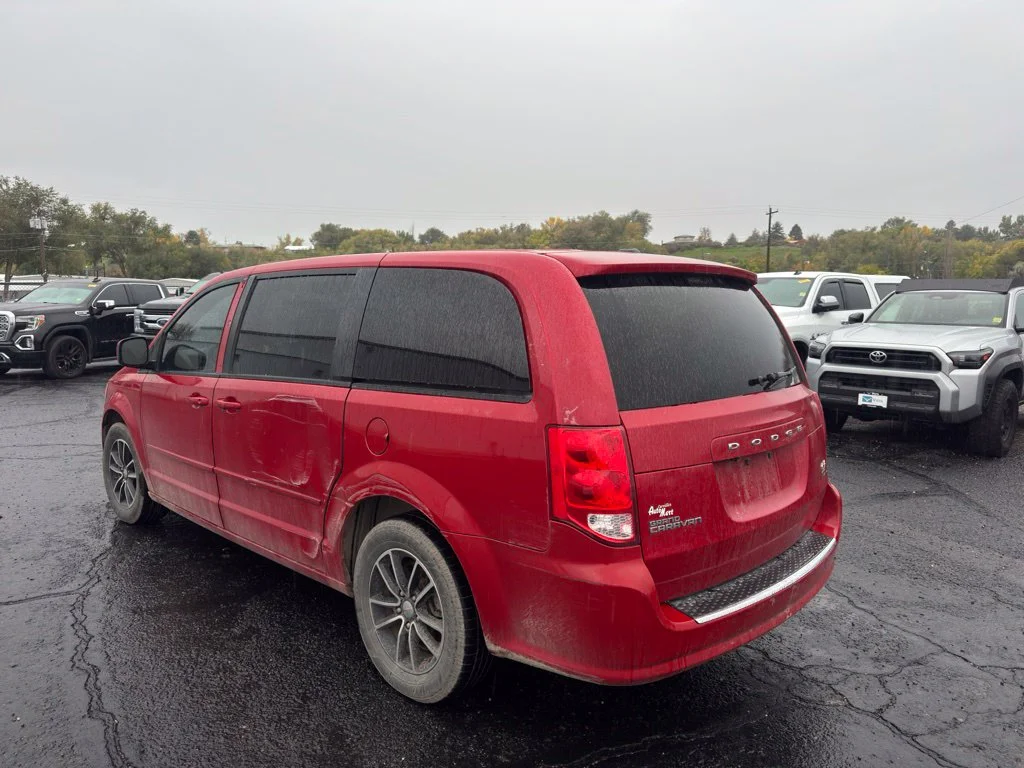 Used 2015 Red Dodge R/T image 4