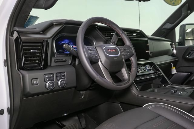 Used 2024 White GMC AT4X image 22