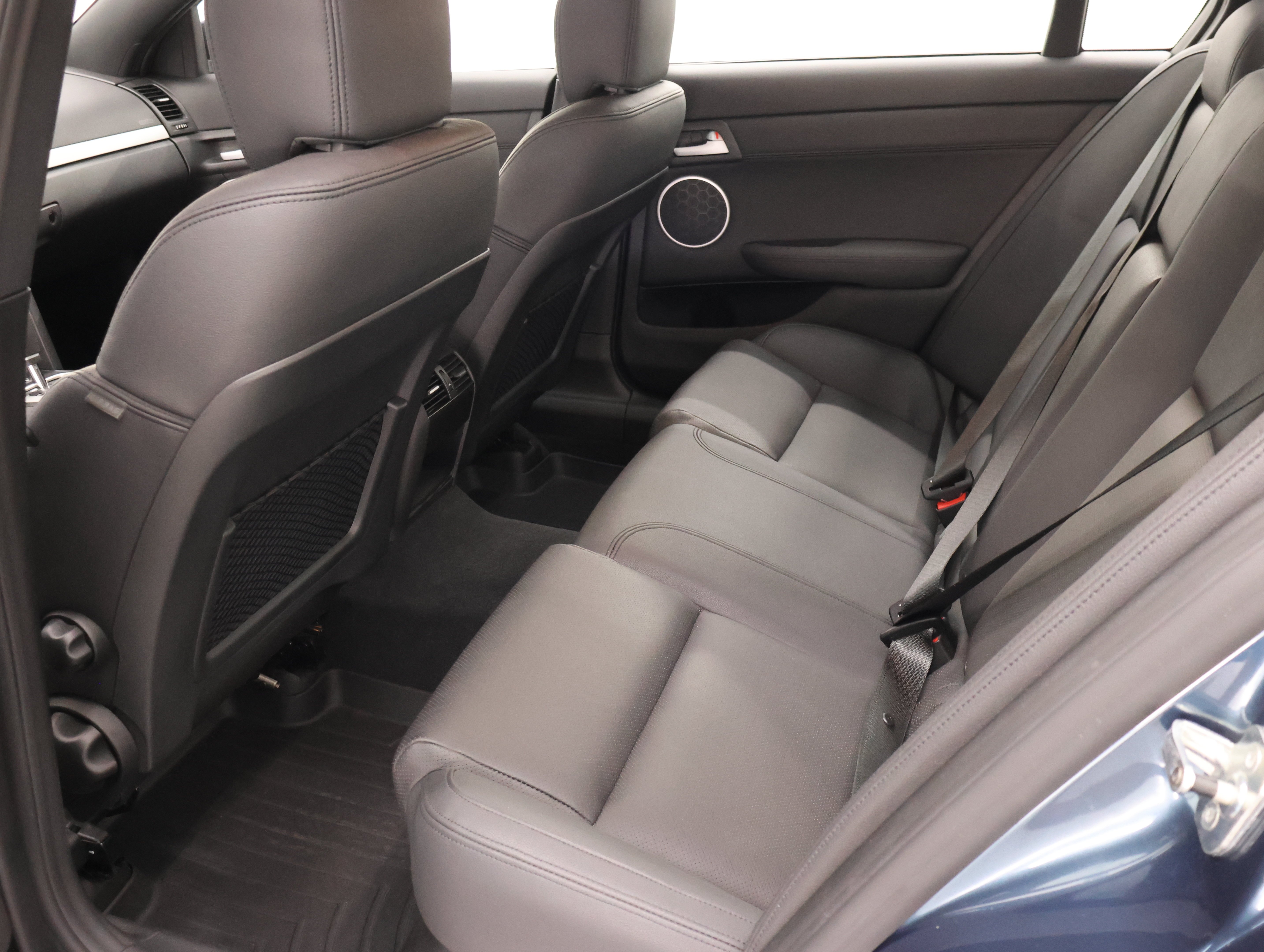 Used 2009 Pacific Slate Metallic Pontiac GT: GT-SPORT-MOON-HEATED SEATS-BLAUPUNKT 6 CD CHANGER-NEW TIRES-1 OWNER image 9