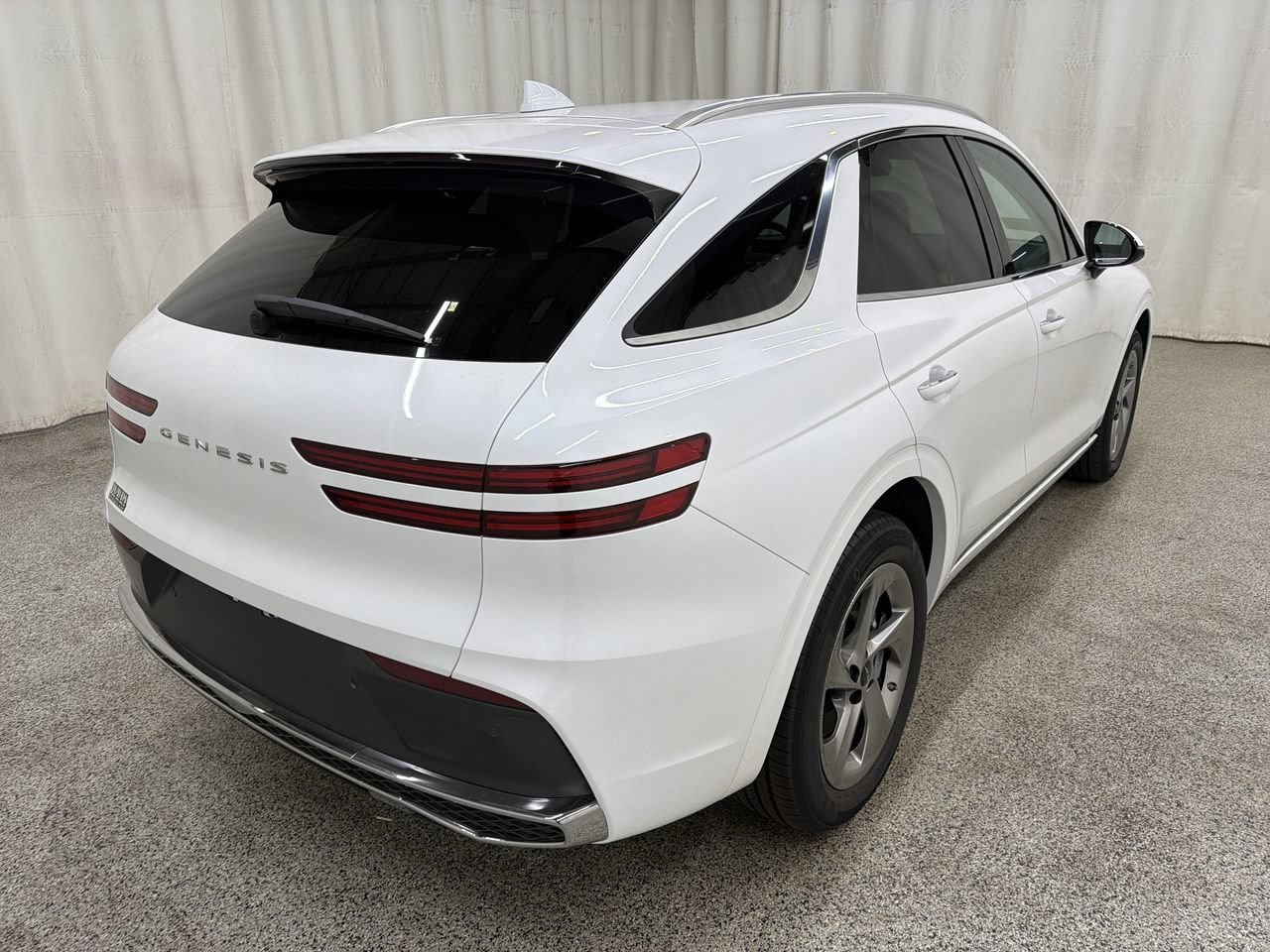 New 2027 Uyuni White Genesis 2.5T image 8