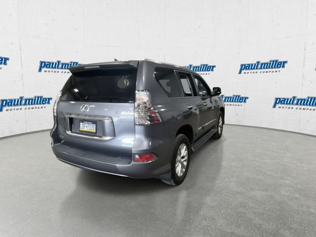 Used 2016 Gray Pearl Lexus 460 image 10