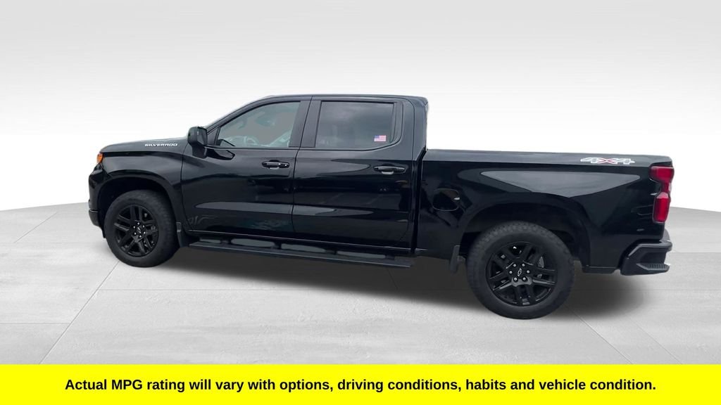 Used 2025 Black Chevrolet RST image 9