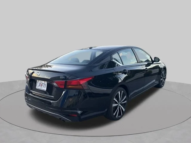 Used 2021 Black Nissan 2.5 SR image 9
