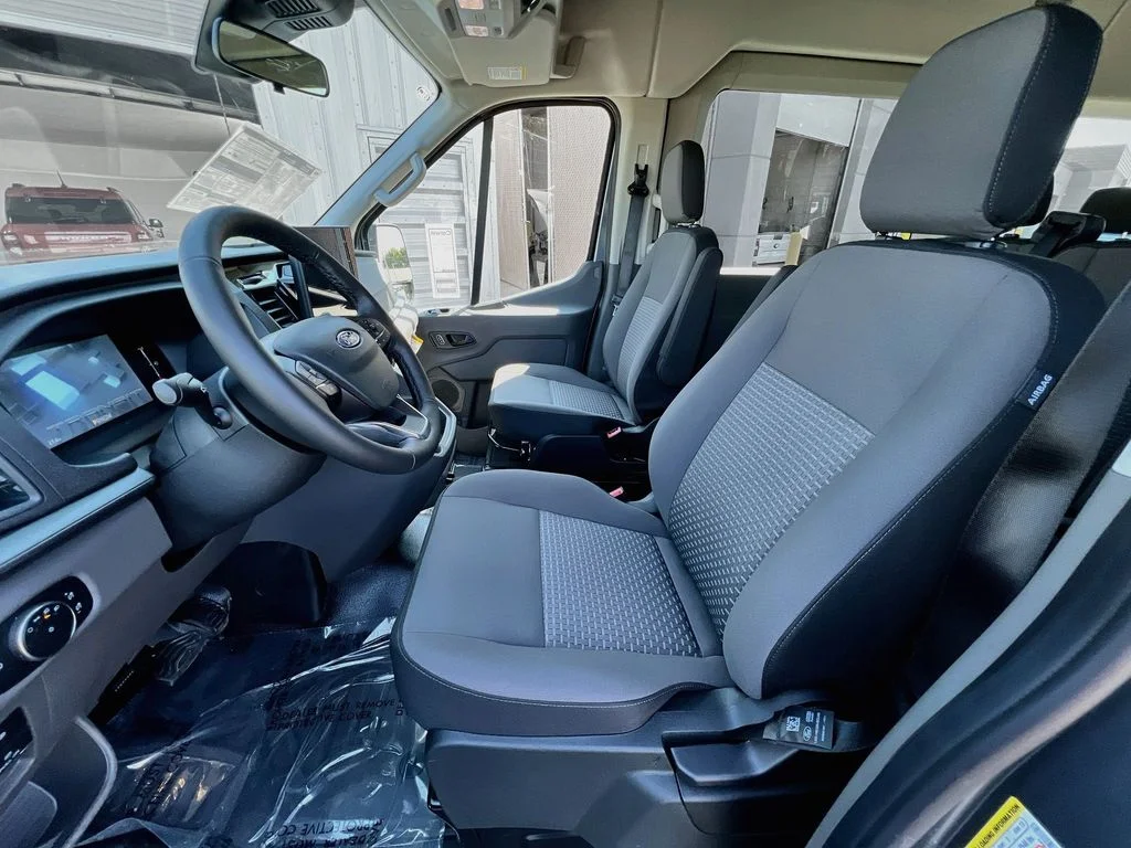 New 2026 Carbonized Gray Metallic Ford XLT image 26