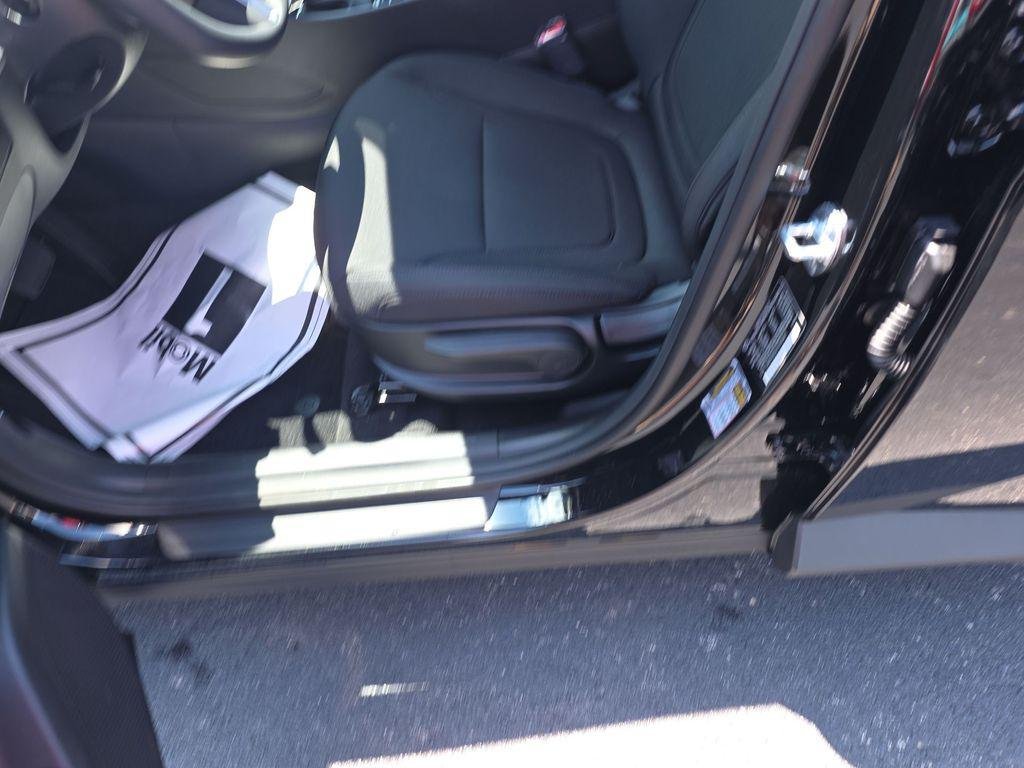 New 2026 Black Hyundai SE FWD image 11