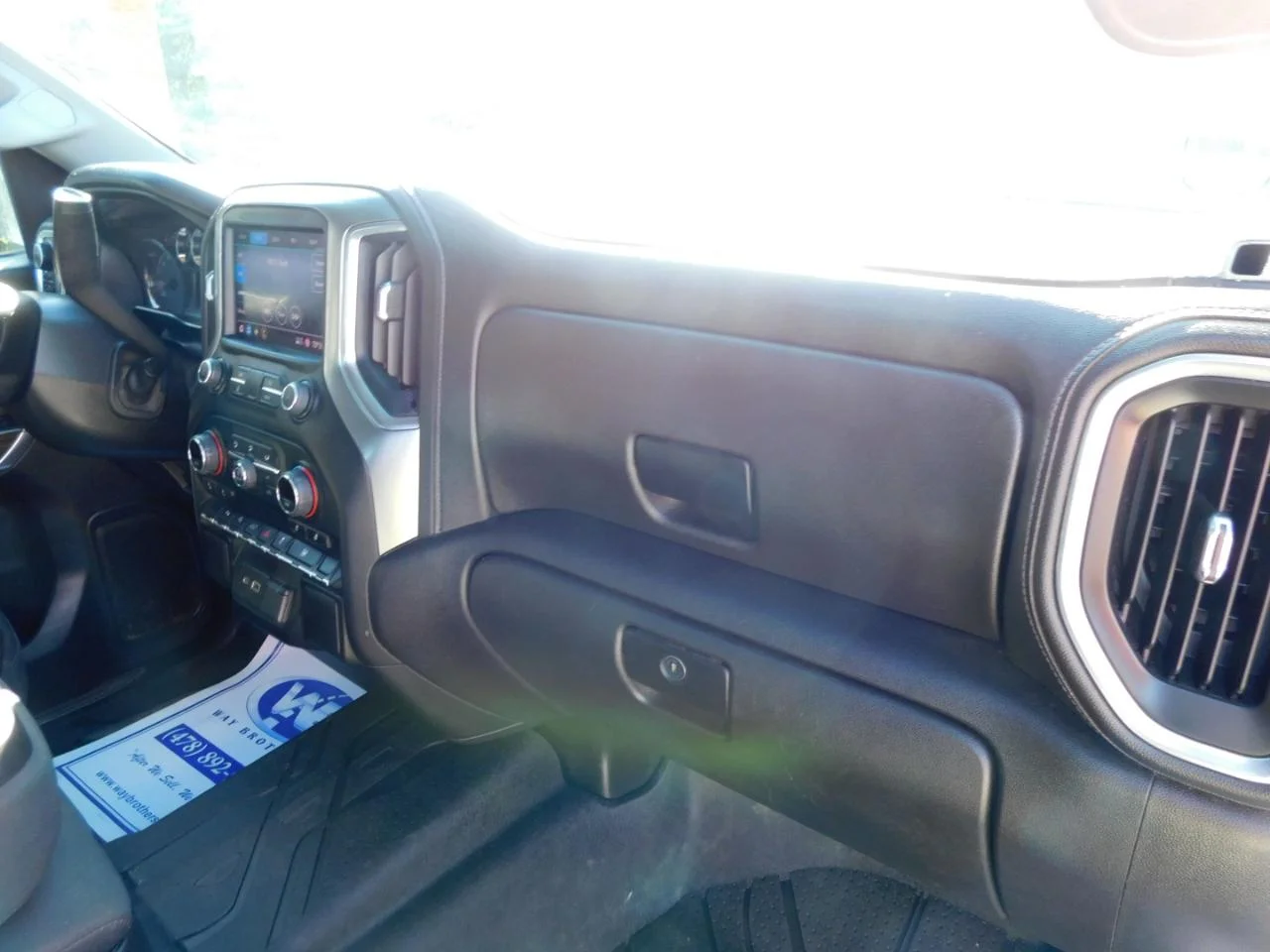 Used 2022 White Chevrolet 4WD CREW CAB 147 in LT W/1L image 20