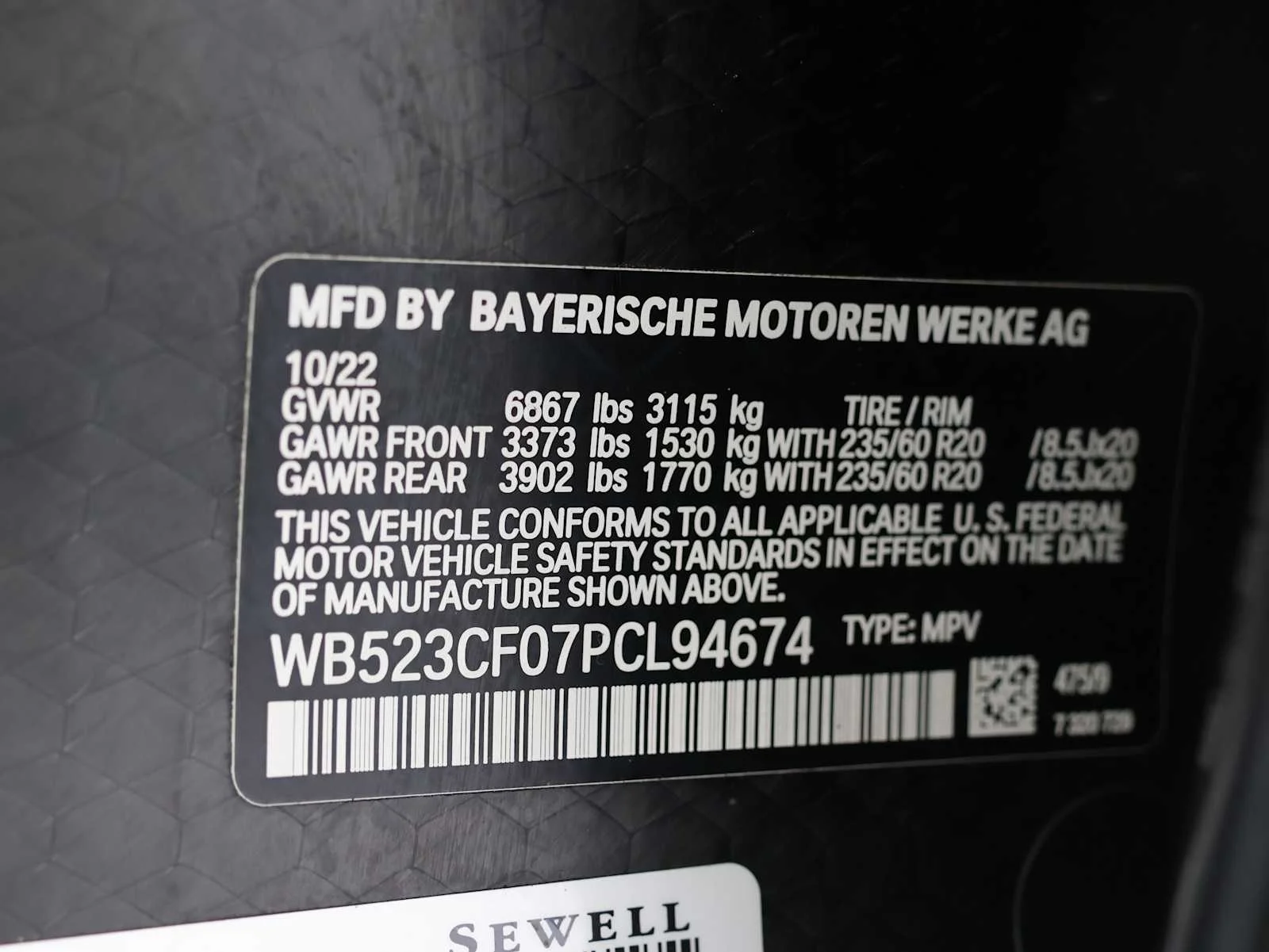 Used 2023 Black Sapphire Metallic BMW xDrive50 image 28