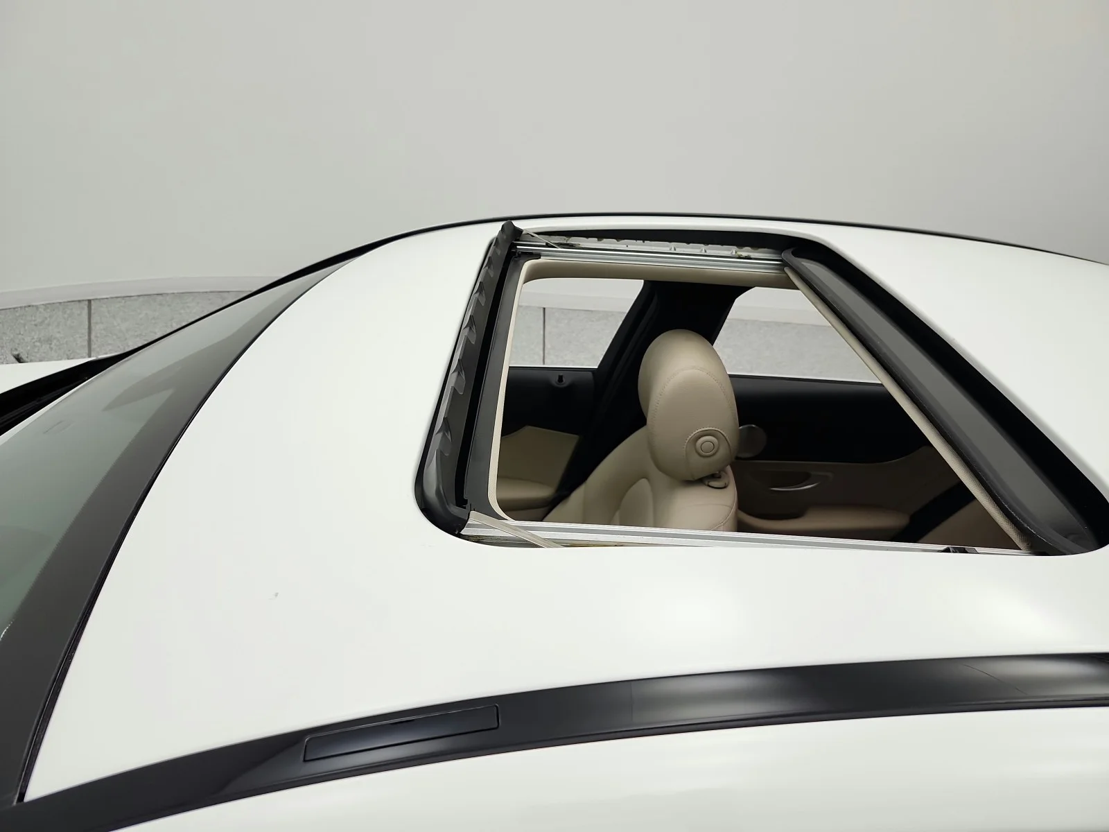 Used 2021 Polar White Mercedes-Benz C 300 Sedan image 16