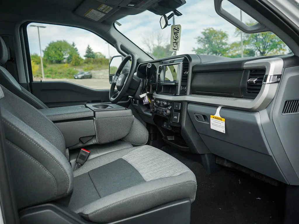 New 2026 Oxford White Ford F-350® XLT image 9