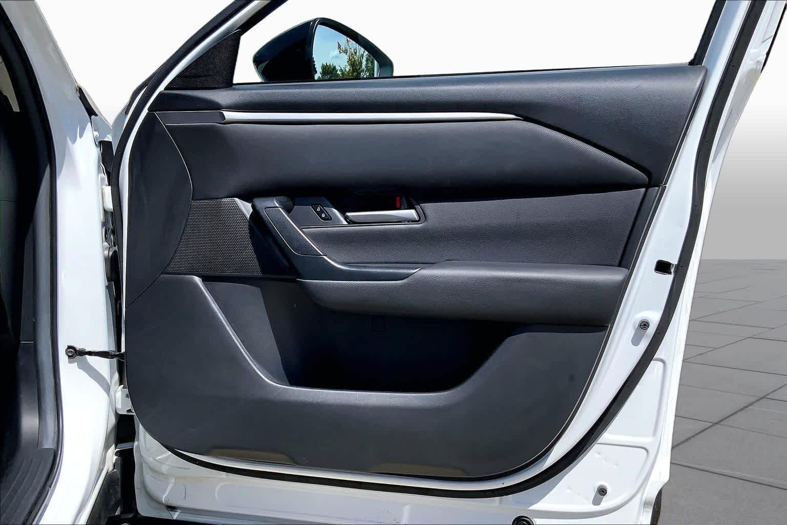 Used 2025 Wind Chill Pearl Mazda 2.5 S Preferred Package image 22