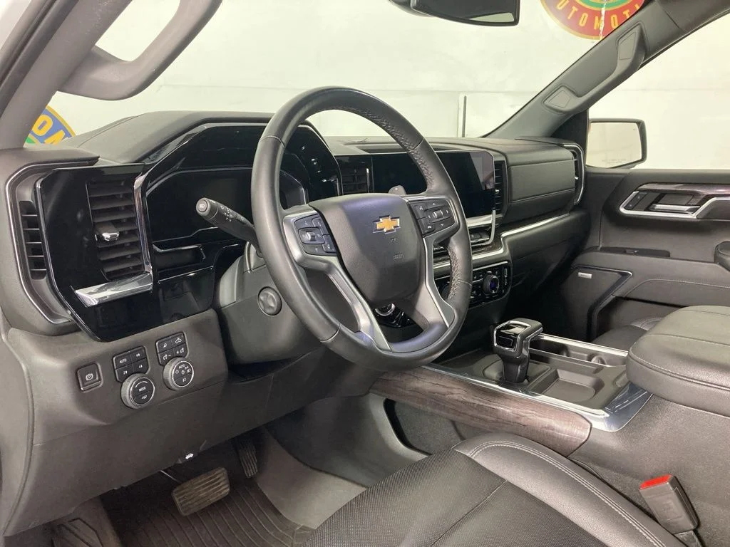 Used 2023 White Chevrolet LTZ image 17