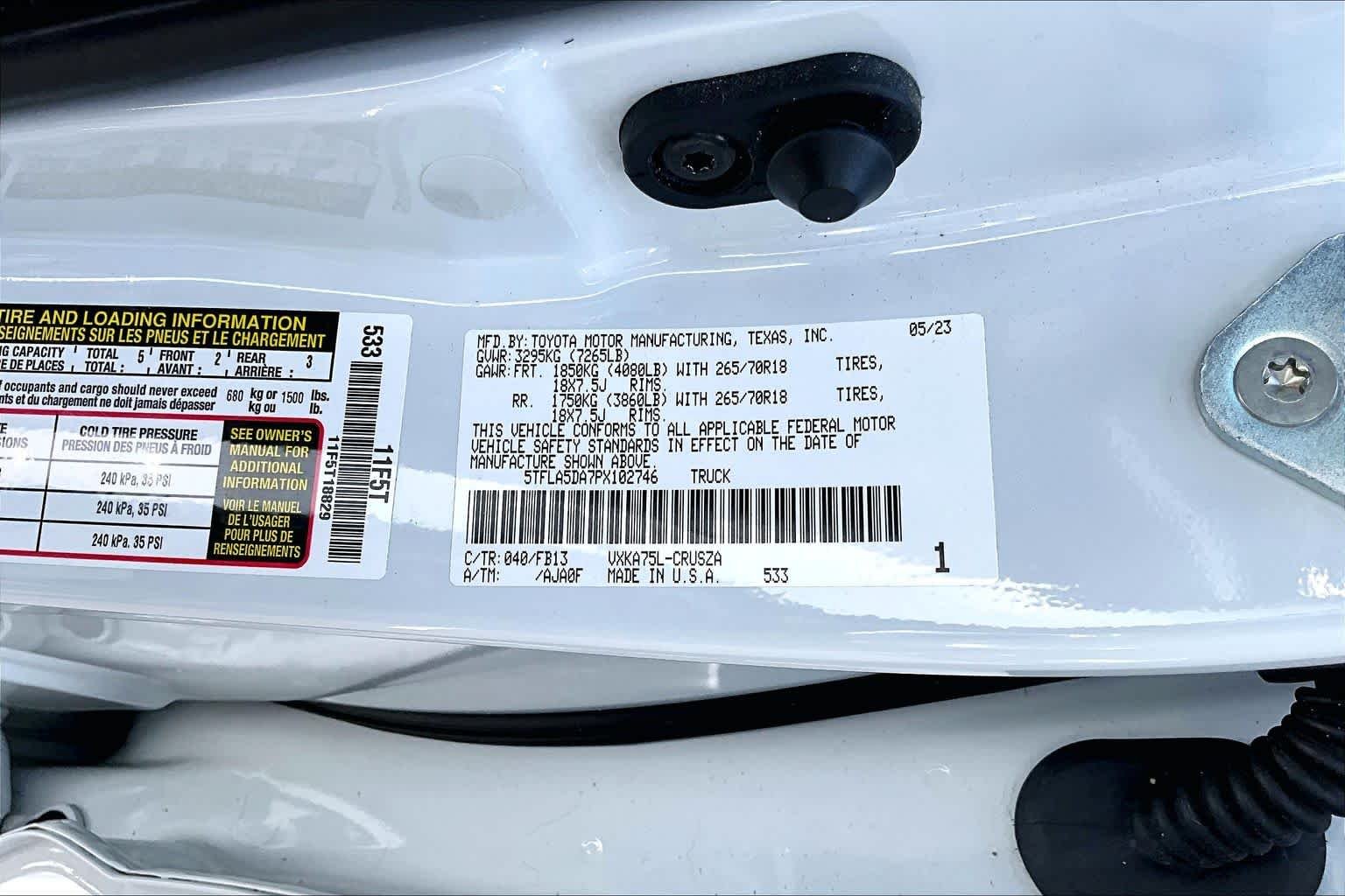 Used 2023 Ice Cap Toyota SR5 image 33