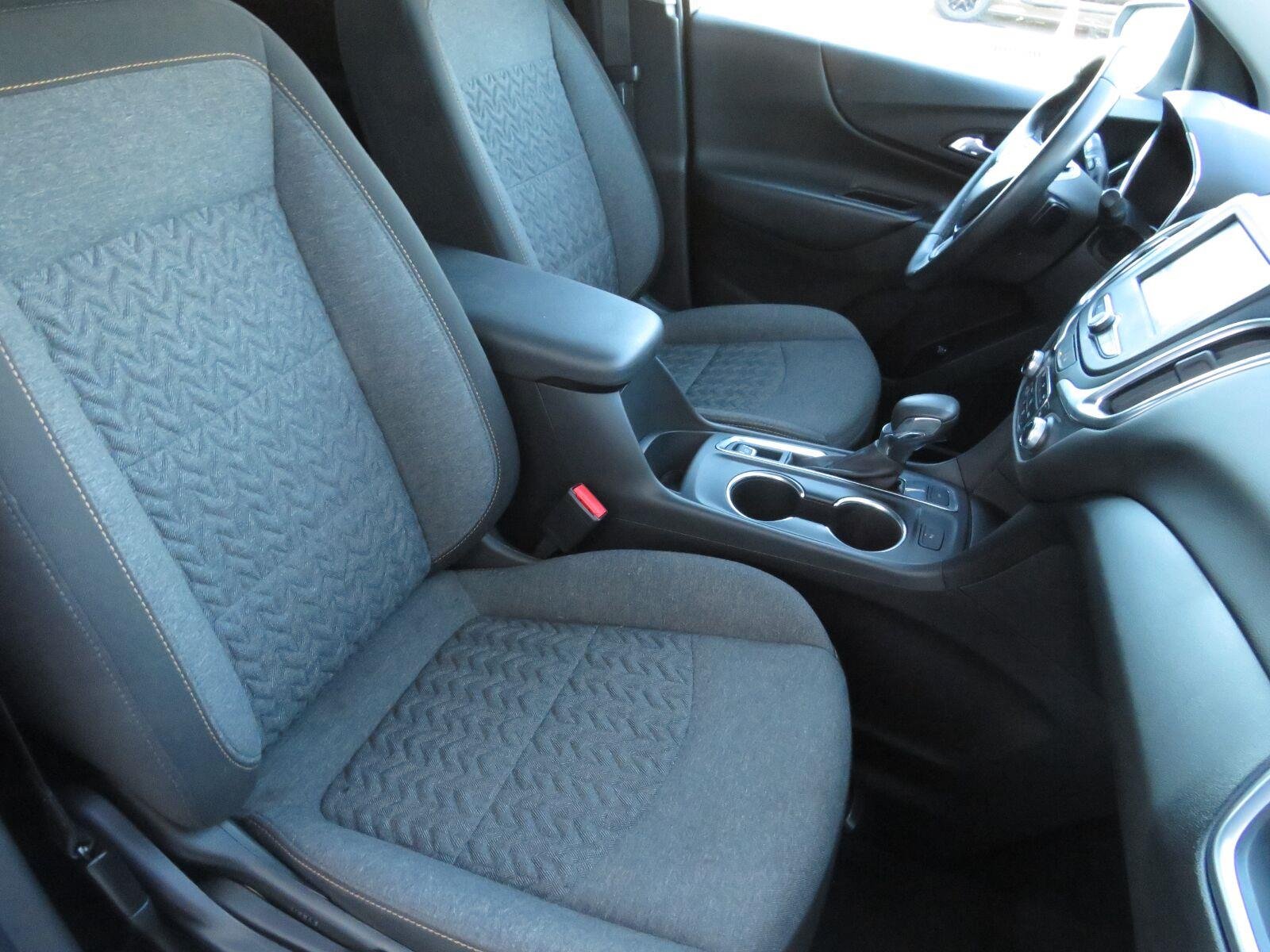 Used 2024 Summit White Chevrolet LT image 29