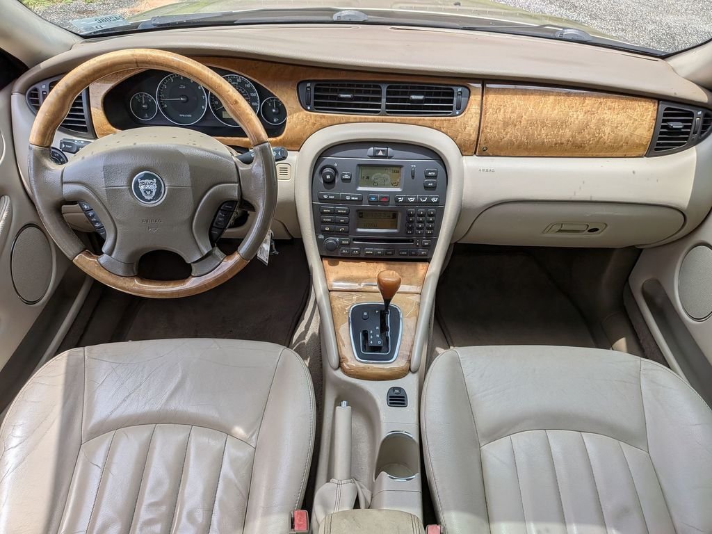 Used 2003 Gold Jaguar 3.0 image 24