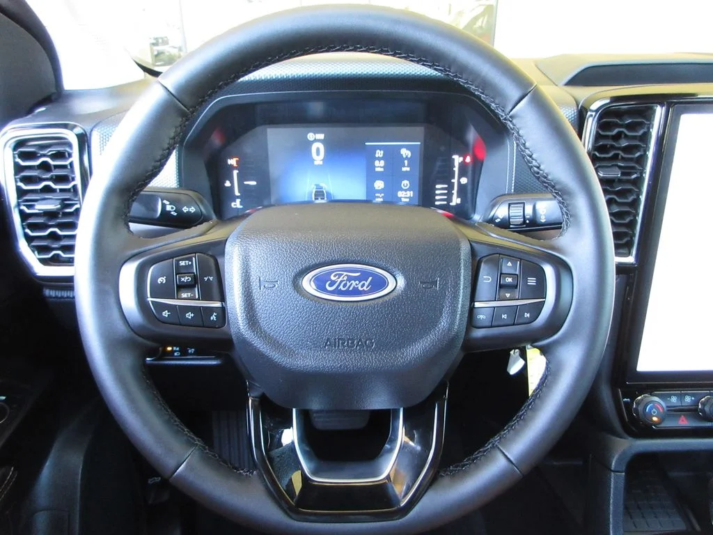 New 2026 Oxford White Ford XLT image 15