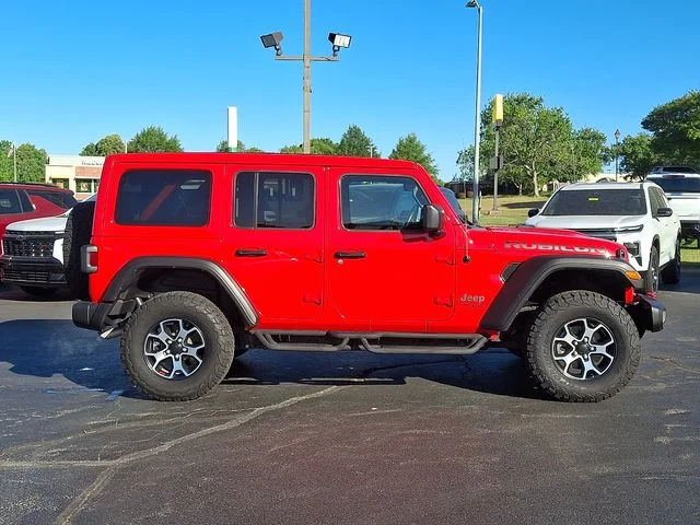 Used 2022 Red Jeep Unlimited Rubicon image 7