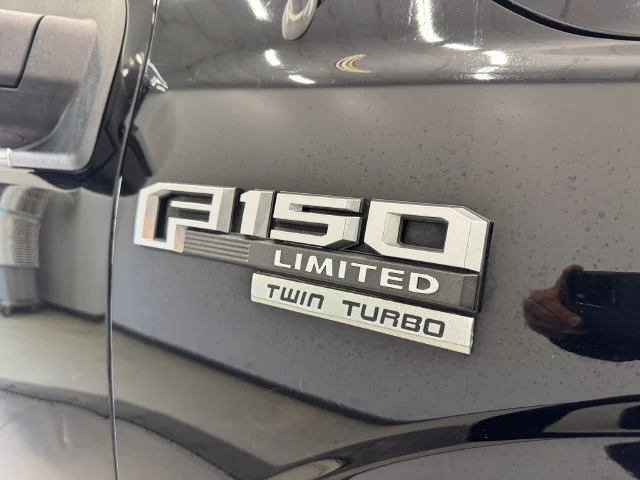 Used 2016 Shadow Black Ford Limited image 40