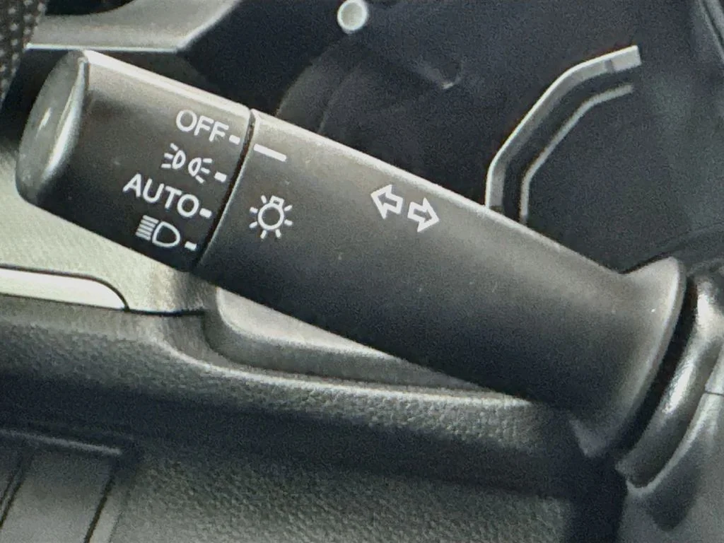 Used 2018 Gray Honda LX image 12