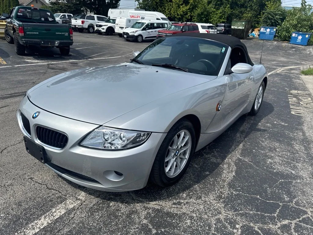 Used 2004 Gray BMW 2.5i image 32