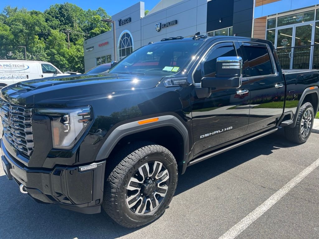 Used 2026 Black GMC Denali Ultimate image 2
