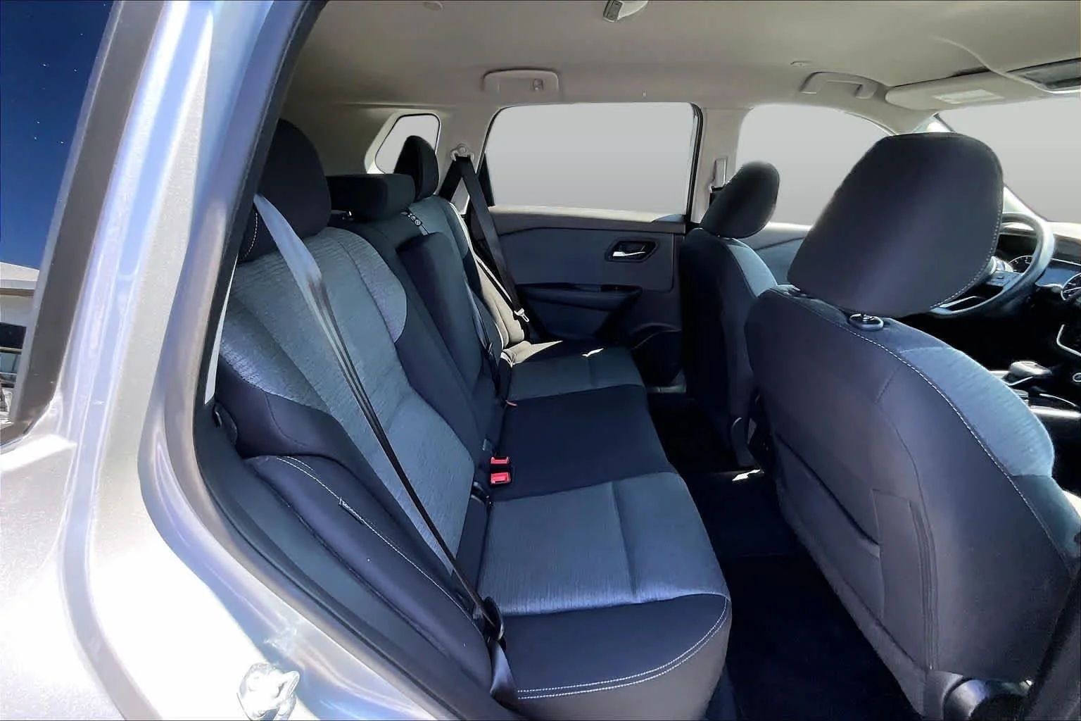 Used 2025 Super Black Nissan SV image 17