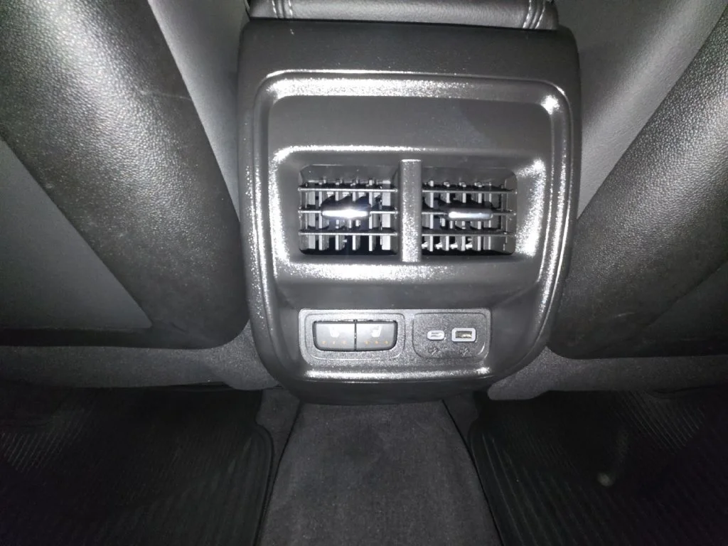 Used 2023 CRYSTAL WHITE TRICOAT Cadillac AWD Luxury image 34