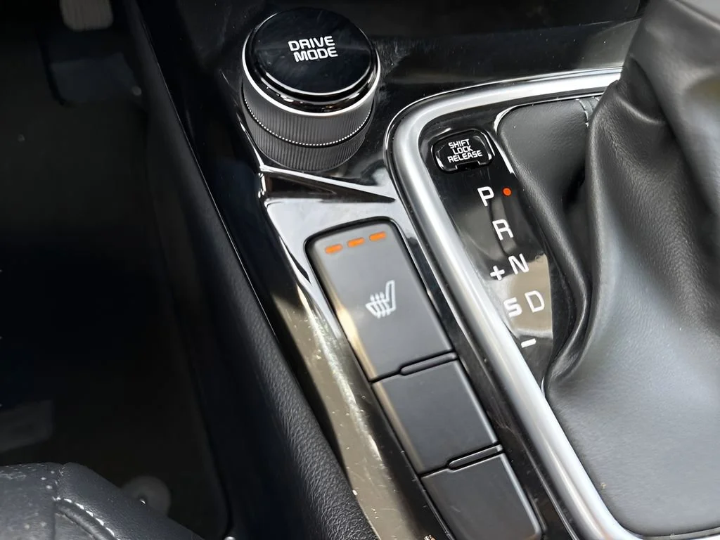 Used 2023  Kia EX image 24