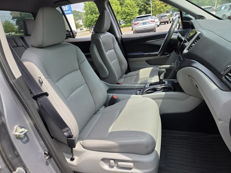 Used 2017 Lunar Silver Metallic Honda RTL-T 4x2 Crew Cab 5.3