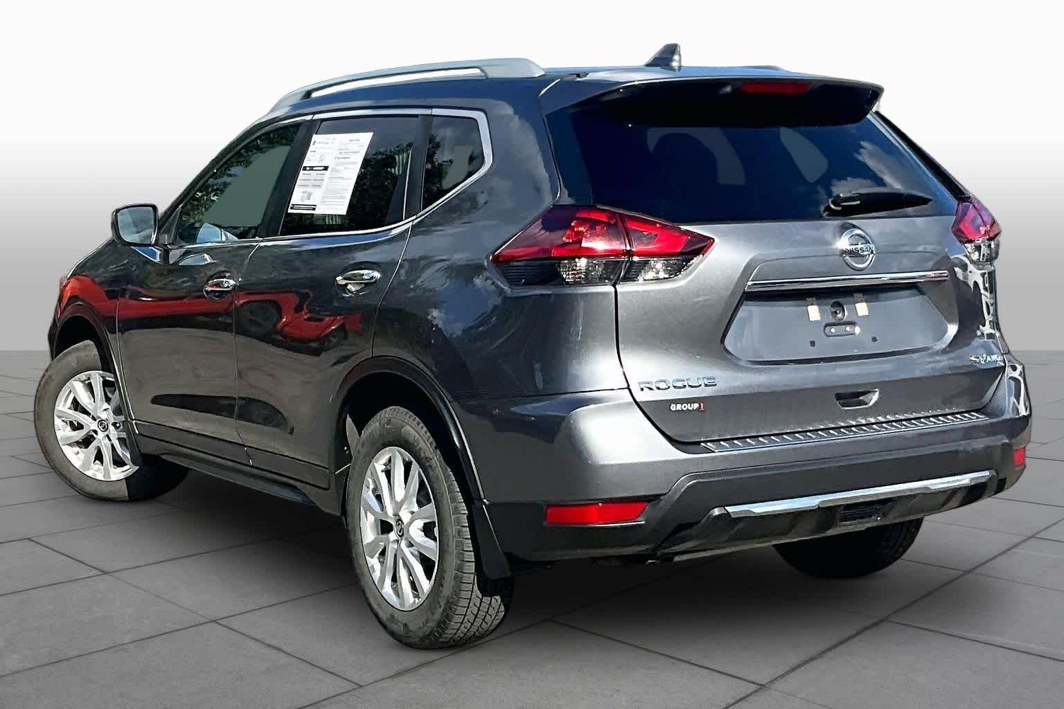 Used 2018 Gun Metallic Nissan SV image 12