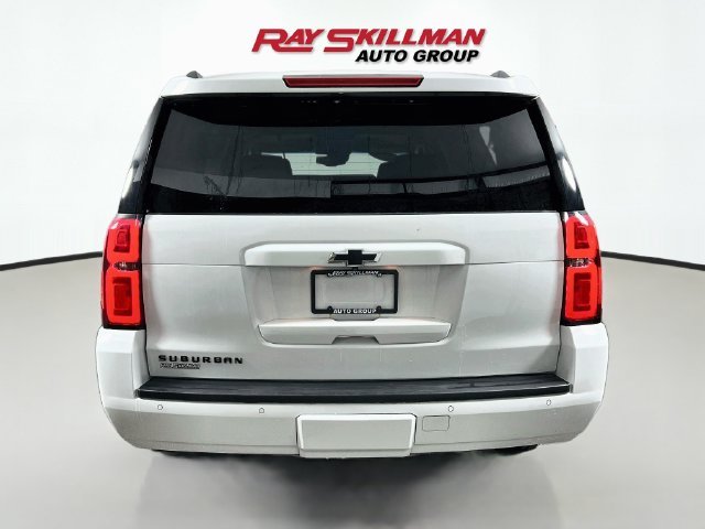 2018 Chevrolet Suburban LT - Photo 6