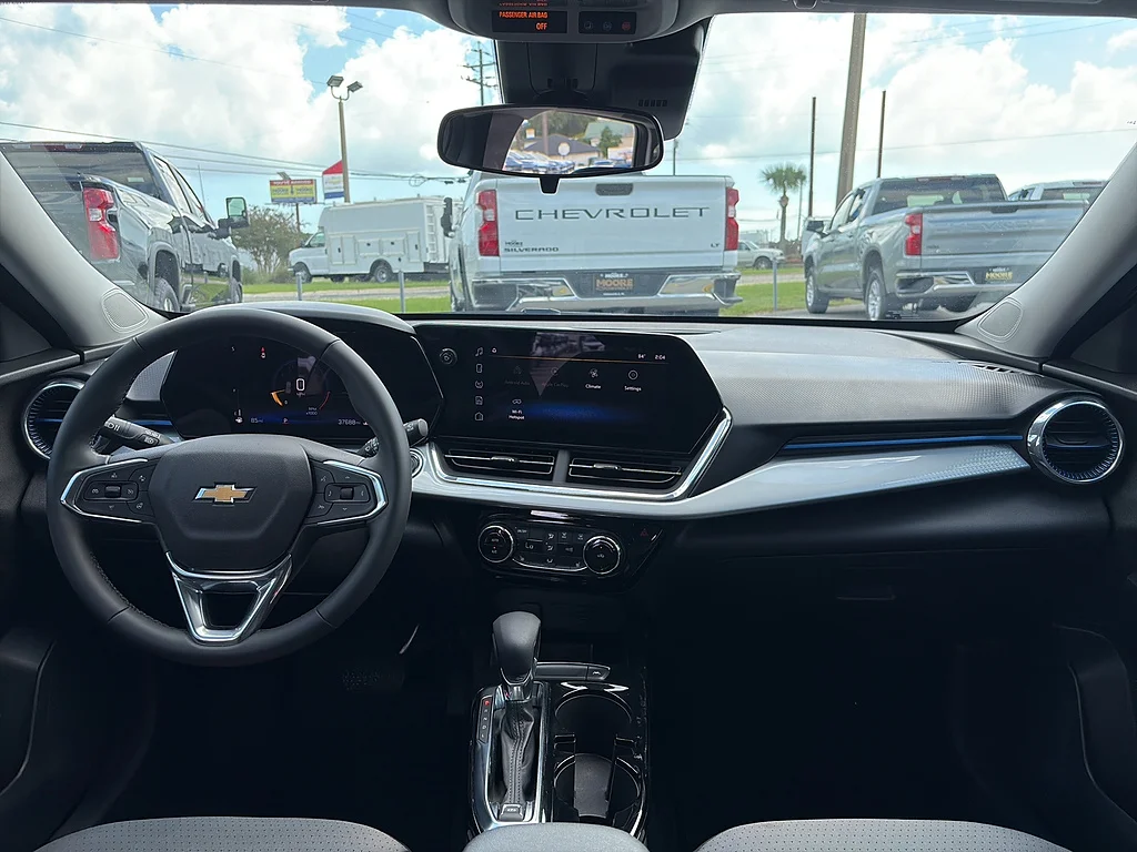 Used 2025 Mosaic Black Metallic Chevrolet  image 19