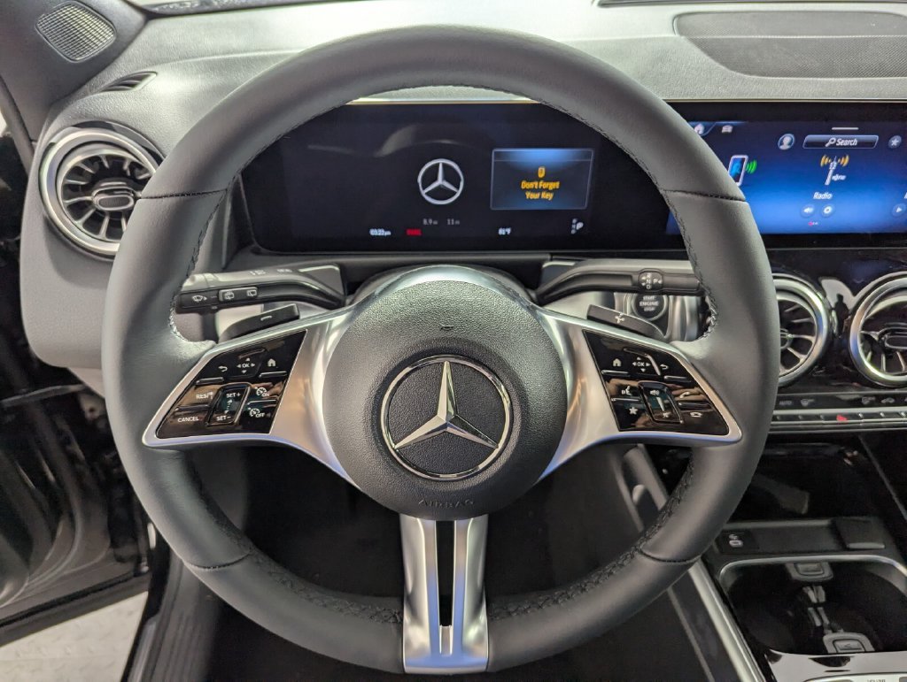 New 2026 Night Black Mercedes-Benz GLB 250 image 32