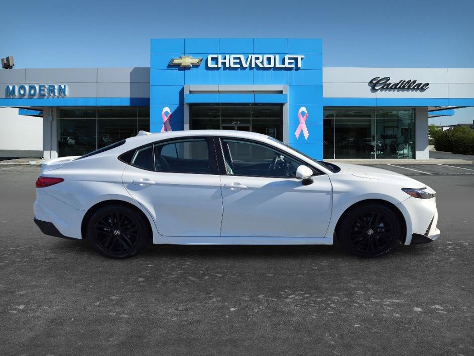 Used 2025 White Toyota LE image 6