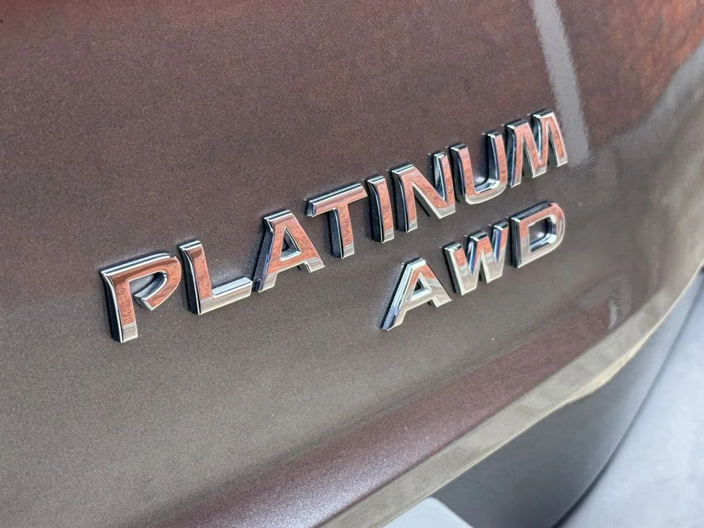 Certified Used 2022 Gun Metallic Nissan Platinum image 5
