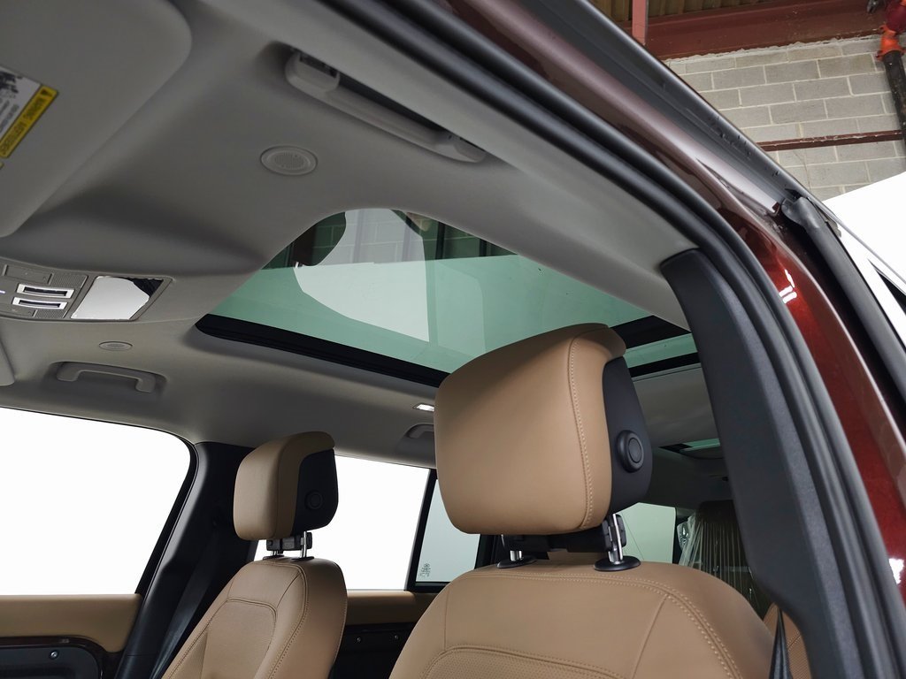 2026 LAND ROVER DEFENDER - Image 15