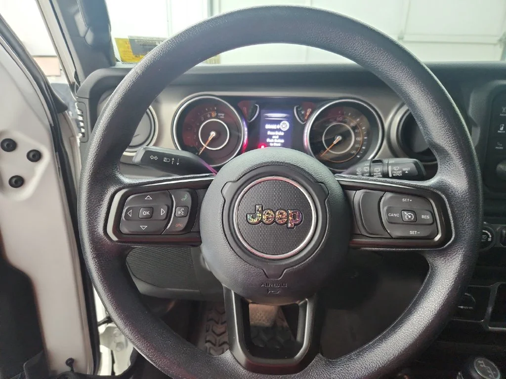 Certified Used 2018 White Jeep Unlimited Sport image 24
