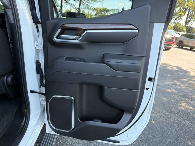Used 2023 SUMMIT WHITE Chevrolet RST image 16