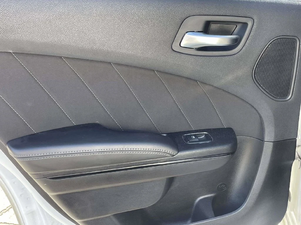 Used 2021 White Dodge SXT image 17