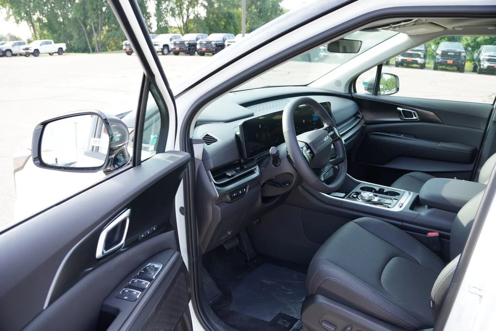 New 2027 Snow White Pearl Kia SX image 10